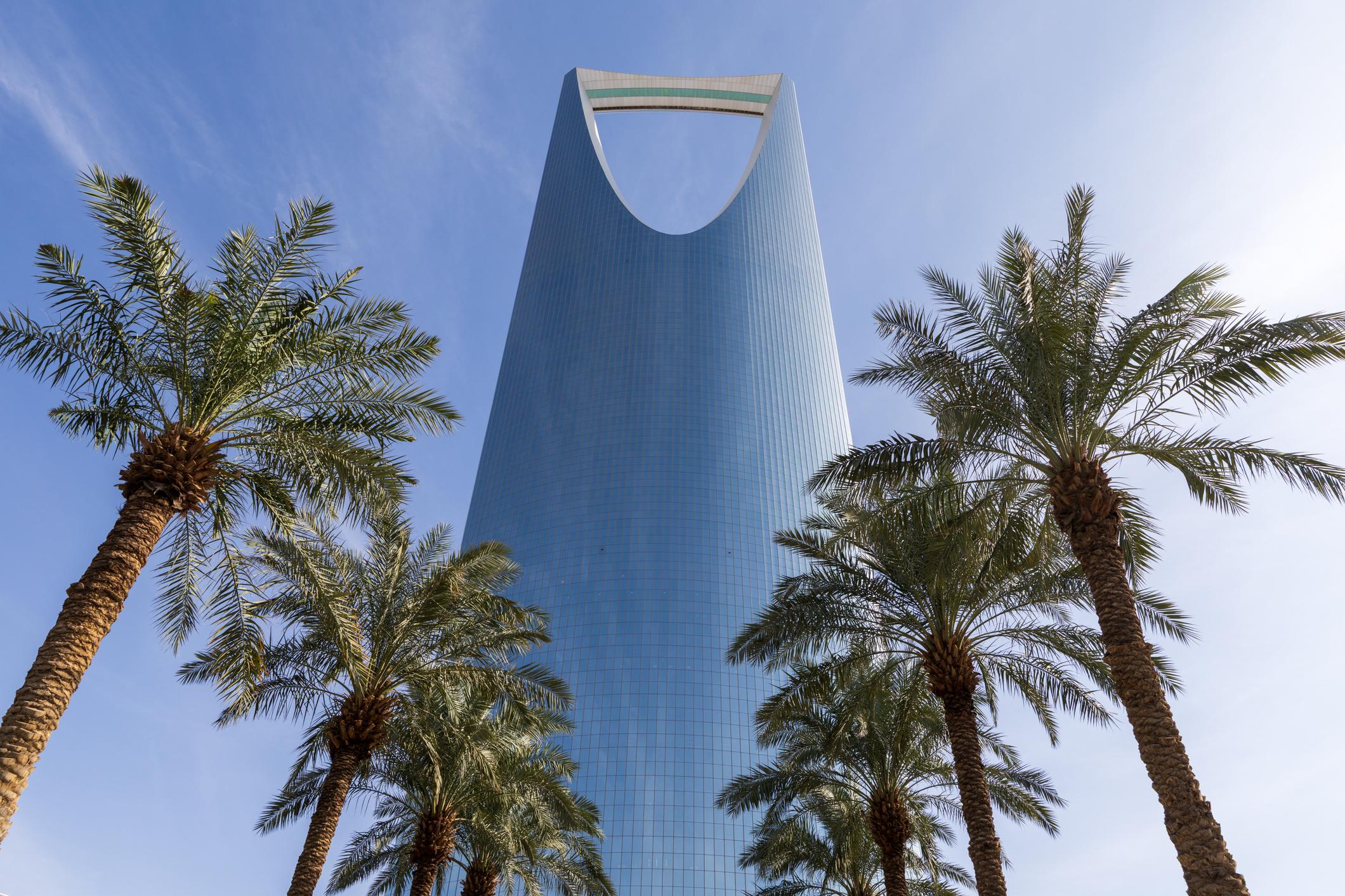 حجم سوق الخدمات